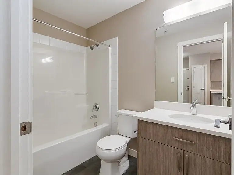 1104 Windermere Way SW — Photo 21