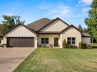 1761 Oak Shadows Dr, North Little Rock, AR 72120