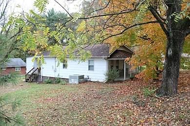 1st image of 1401 E Lakeview Dr