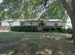 2548 S Weaver Ave, Springfield, MO 65807