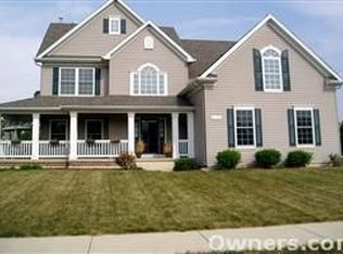 2105 Kensington Pl, Aurora, IL