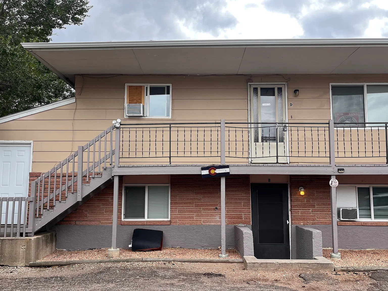 2 bed, 845 sqft, $1,137 — Photo 1