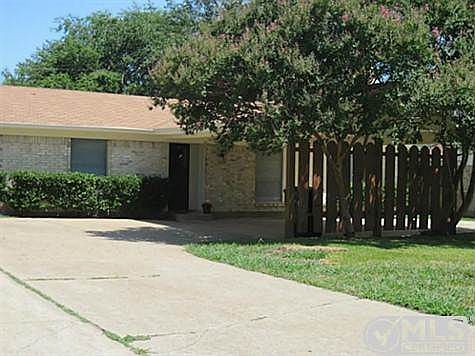 1st image of 1605 Japonica Ln