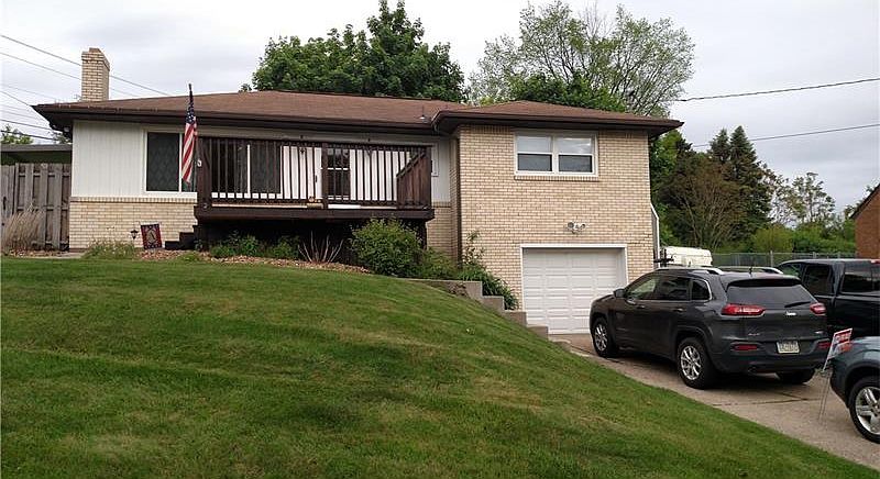 1st image of 405 Hickory Dr