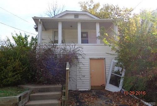 1st image of 3046 W Tennyson Ave
