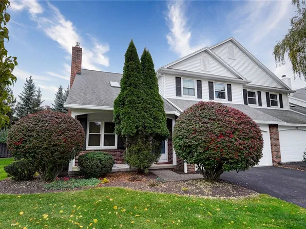 35 Marquette Dr, Rochester, NY 14618
