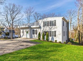 94 Dawn Rd, Rocky Point, NY 11778