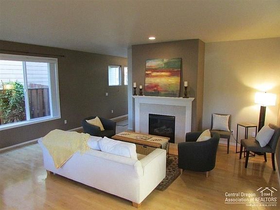 2nd image of 19577 Salmonberry Ct