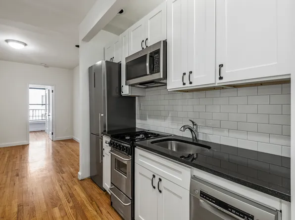 172 East 82nd Street image 1 of 9