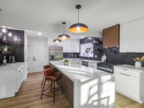 1002 San Pablo Dr, San Marcos, CA 92078