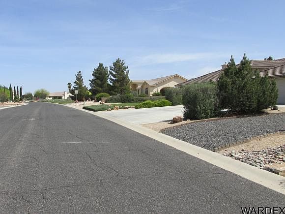 2nd image of 400 Hidden Canyon Rd