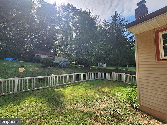 5th image of 1217 Pieffer Hill Rd