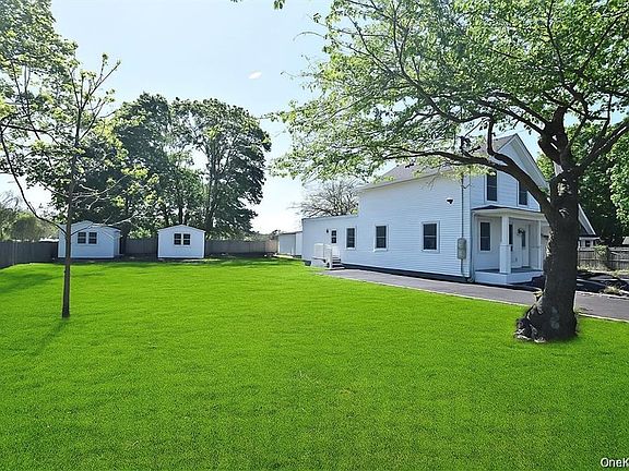 3rd image of 7600 Main Road