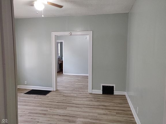 5th image of 735 N Bradley Ave #735