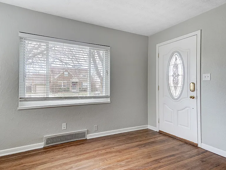 4016 Maricarr Dr — Photo 14