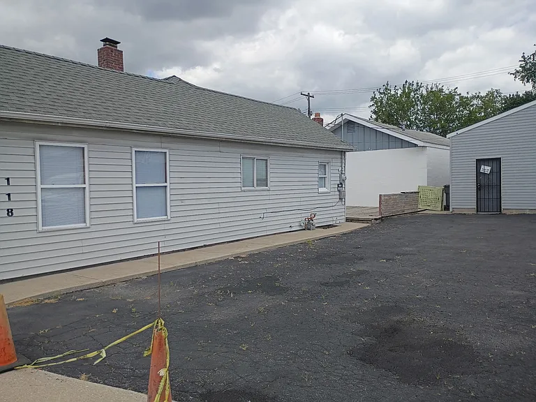 118 W Raymond St — Photo 3