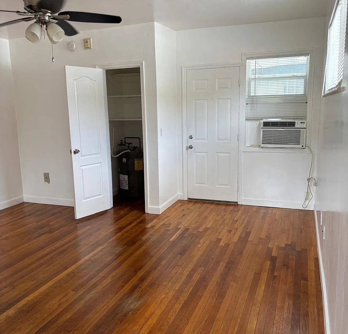1 bed, 894 sqft, $1,800 — Photo 4