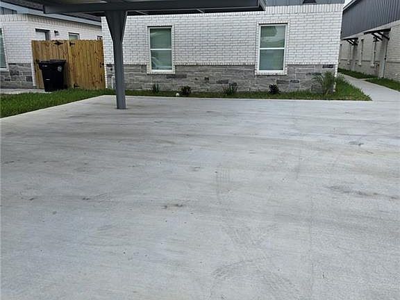 3rd image of 1606 Playa Dr
