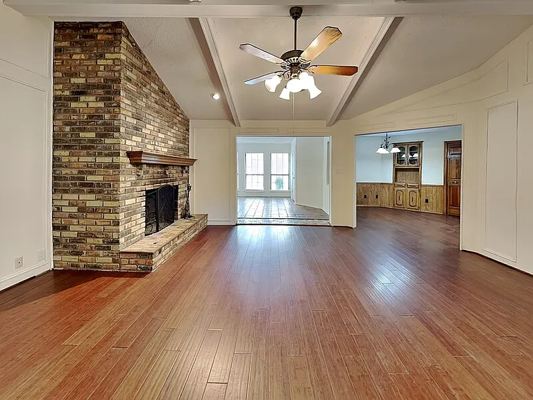 205 Woodpark Ln — Photo 2