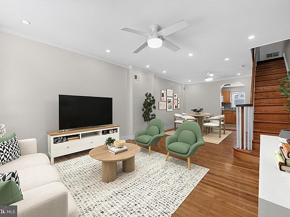5th image of 2043 S Darien St