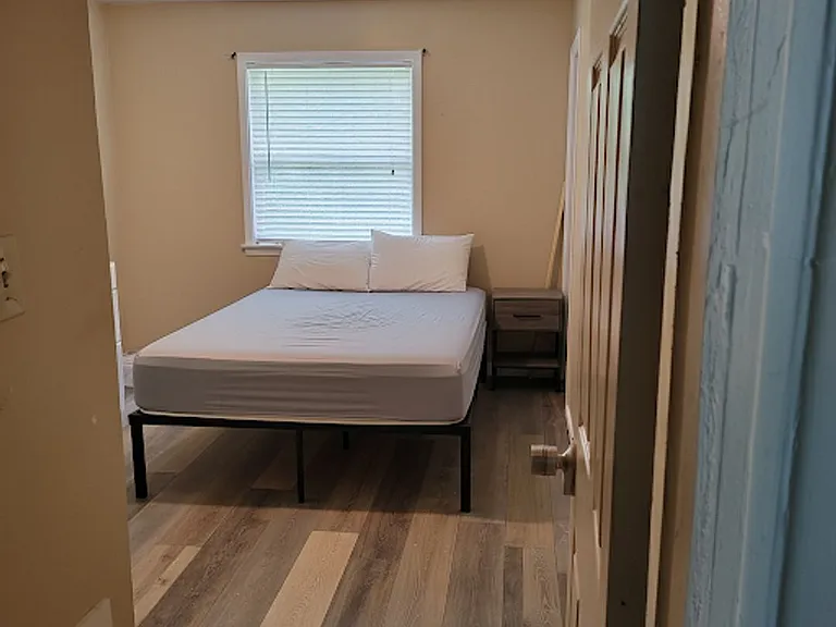 2321 Longleaf Dr — Photo 3