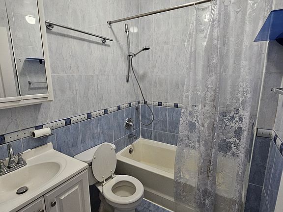 4th image of 1842 E 14th St #2R