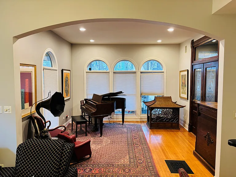 5943 N East Circle Ave #1 — Photo 8