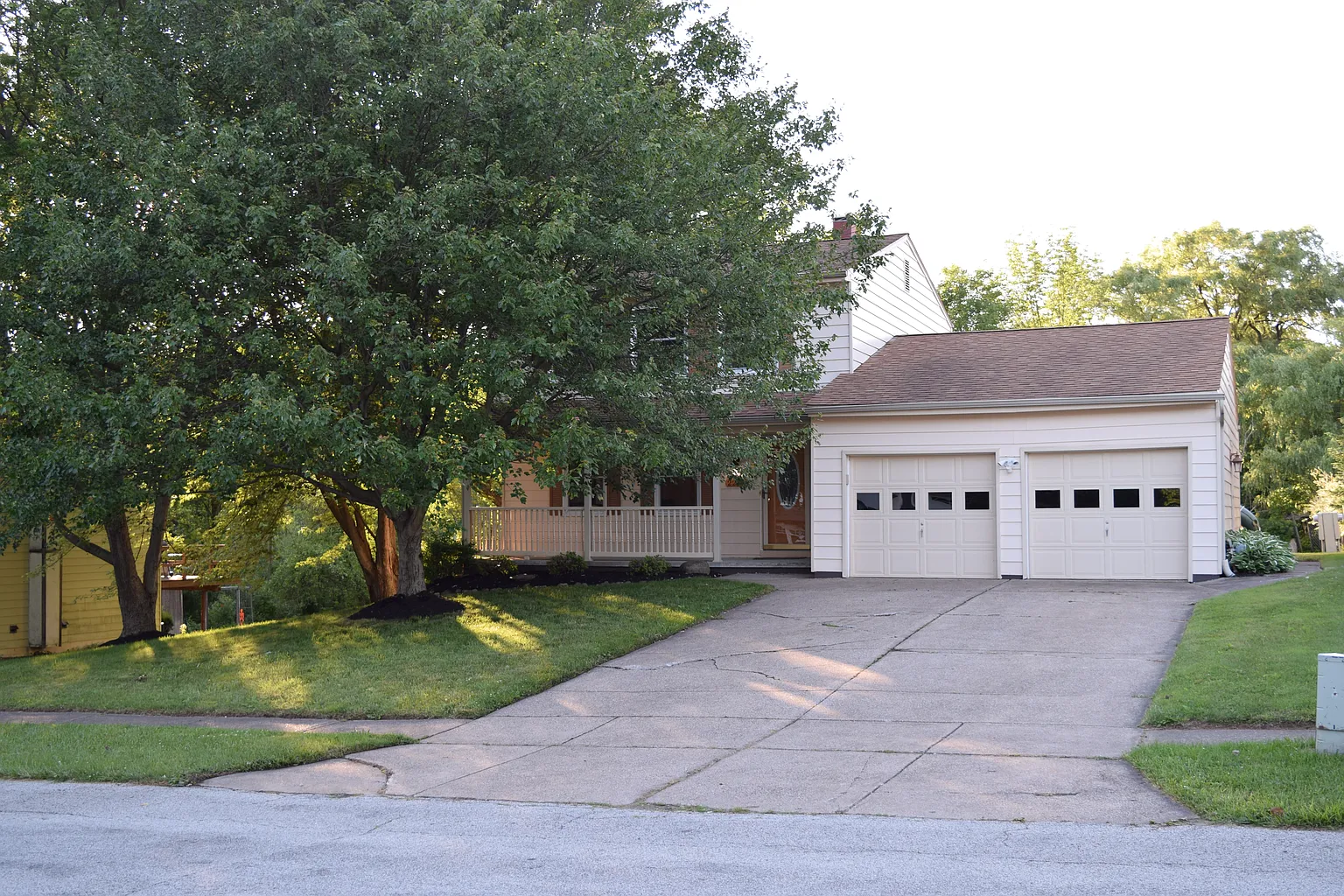 2244 Delphos Dr photo 1