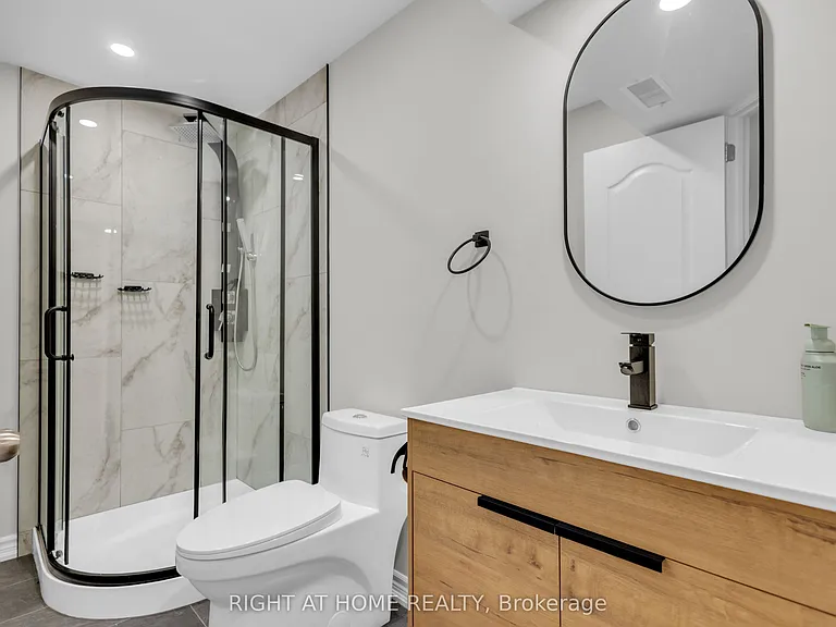 2029 Westmount Dr — Photo 29