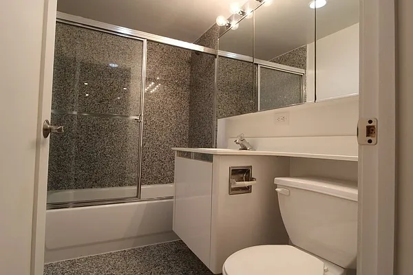 Rented by Mossanen Group | media 40