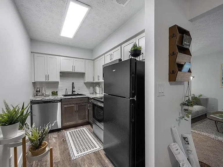 Millcroft Apartments — Photo 10