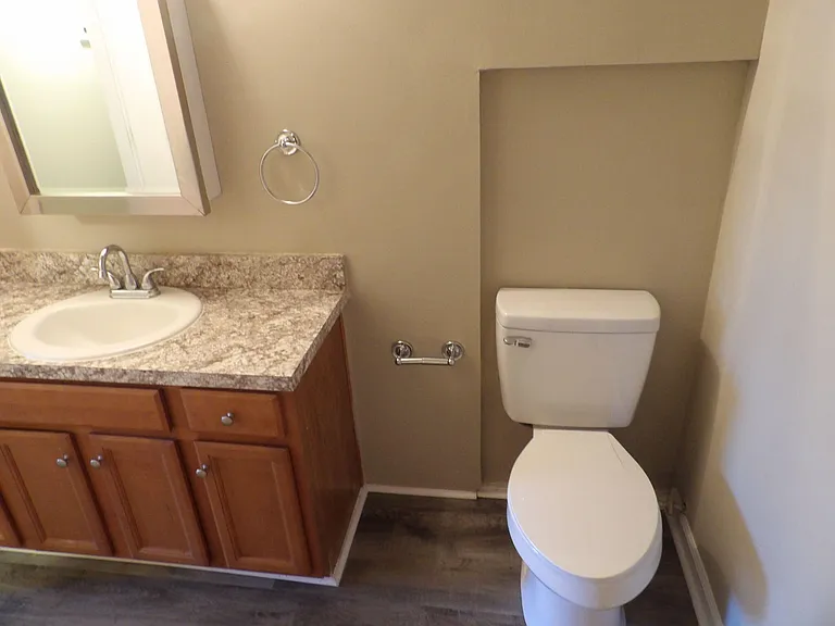 434 Harrodswood Rd #10 — Photo 37