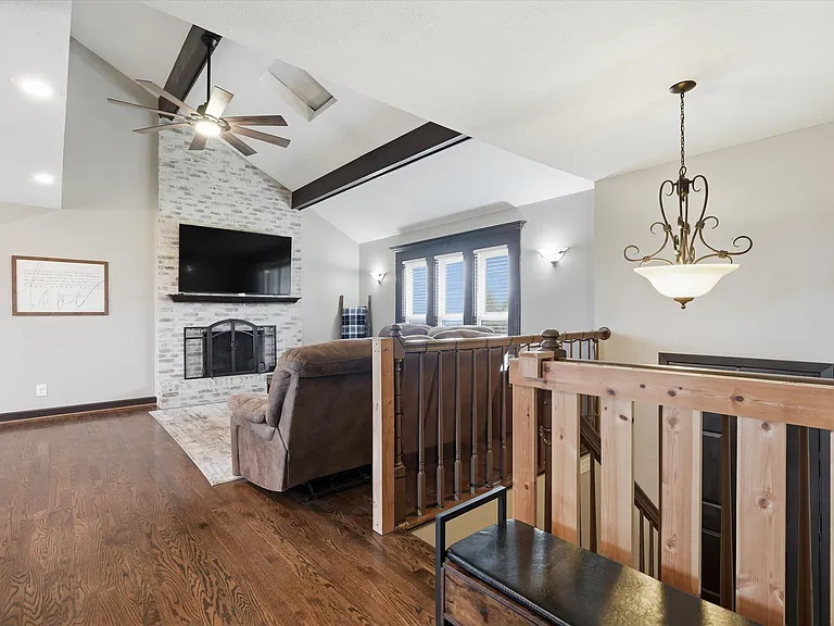 12200 Hollingsworth Rd — Photo 5