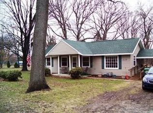 22758 Airline Rd, Sturgis, MI 49091