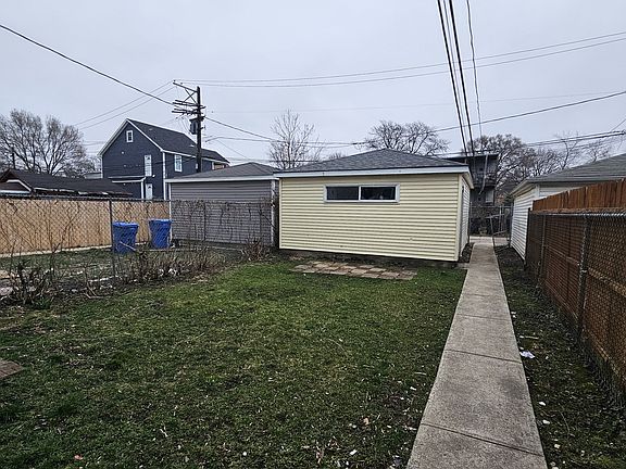 4th image of 409 N Lawler Ave