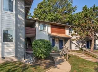 10 San Miguel Dr #1F, Saint Charles, MO