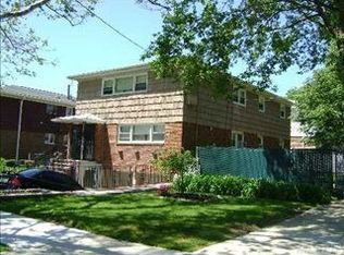 14647 25th Rd, Flushing, NY 11354