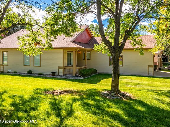 2nd image of 54 Limberpine Cir