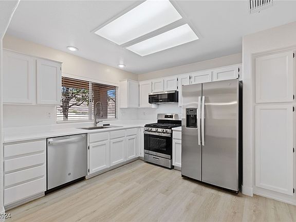4th image of 2739 Faiss Dr
