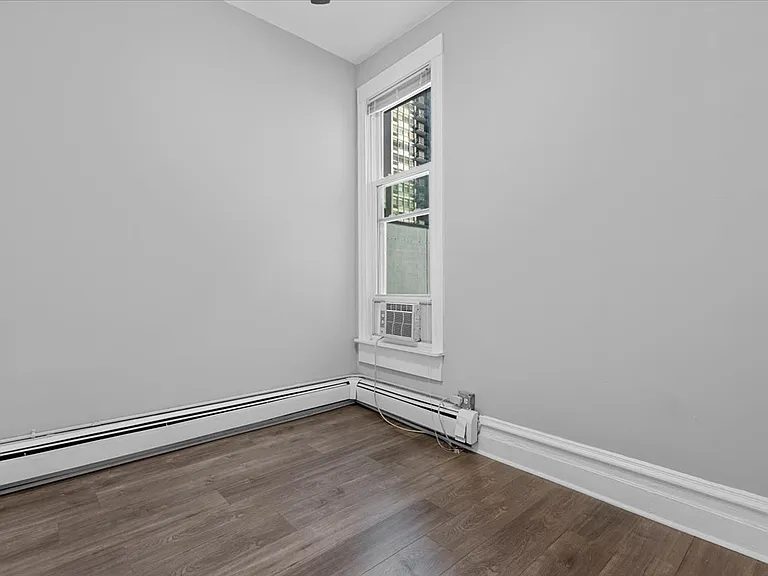 1133 N State St #4D — Photo 13