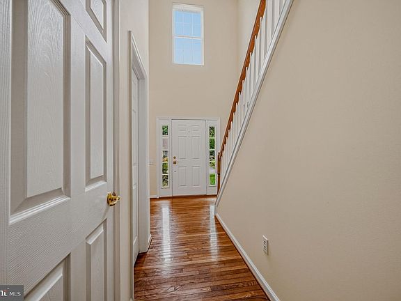 5th image of 36 Palo Ln