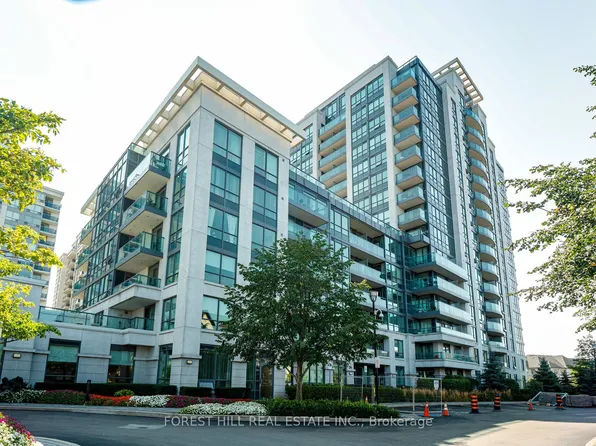 30 N Park Rd #214, Vaughan, ON L4J 0G6