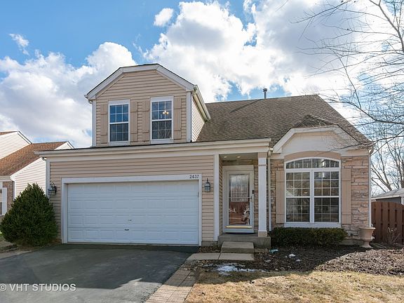 2nd image of 2437 Meadowsedge Ln