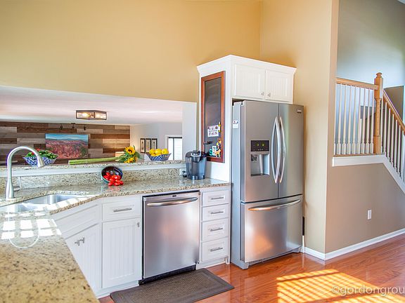 4th image of 594 Hartfield Dr SE