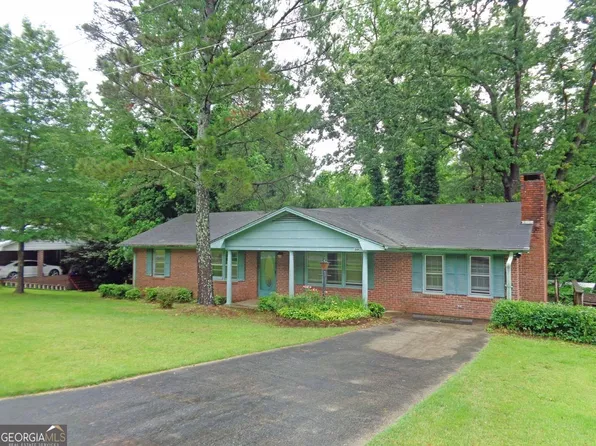 201 Emory Dr, Hartwell, GA 30643