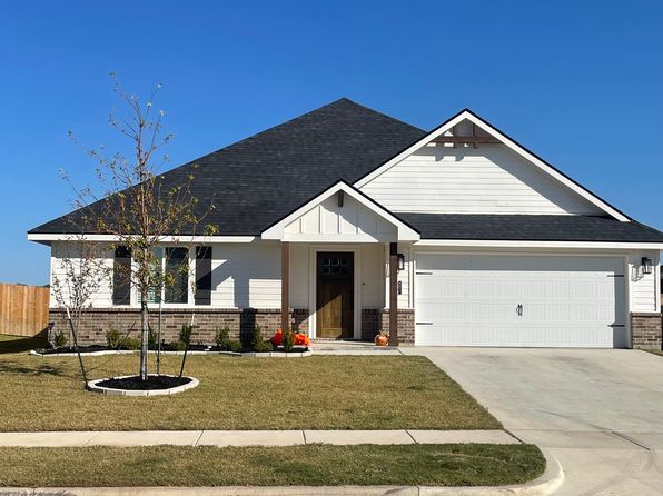 4211 Baccarat Ln