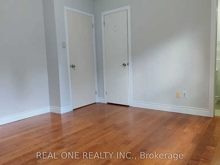 72 Liebeck Cres — Photo 17