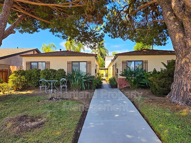 1 bed, 1.0 bath, 450 sqft, $2,495 — Photo 1