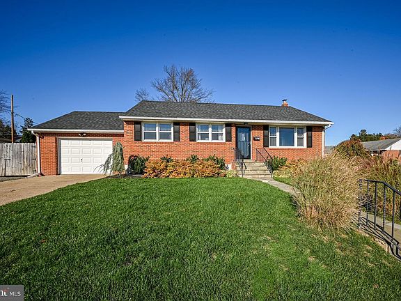 3rd image of 2501 Tigani Dr
