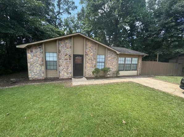 202 Dale Dr, Troy, AL 36079